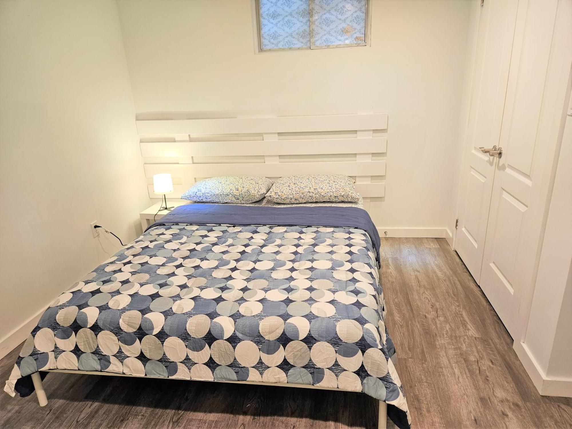 Charming Detached House Near The Airport Apartamento Mississauga Exterior foto