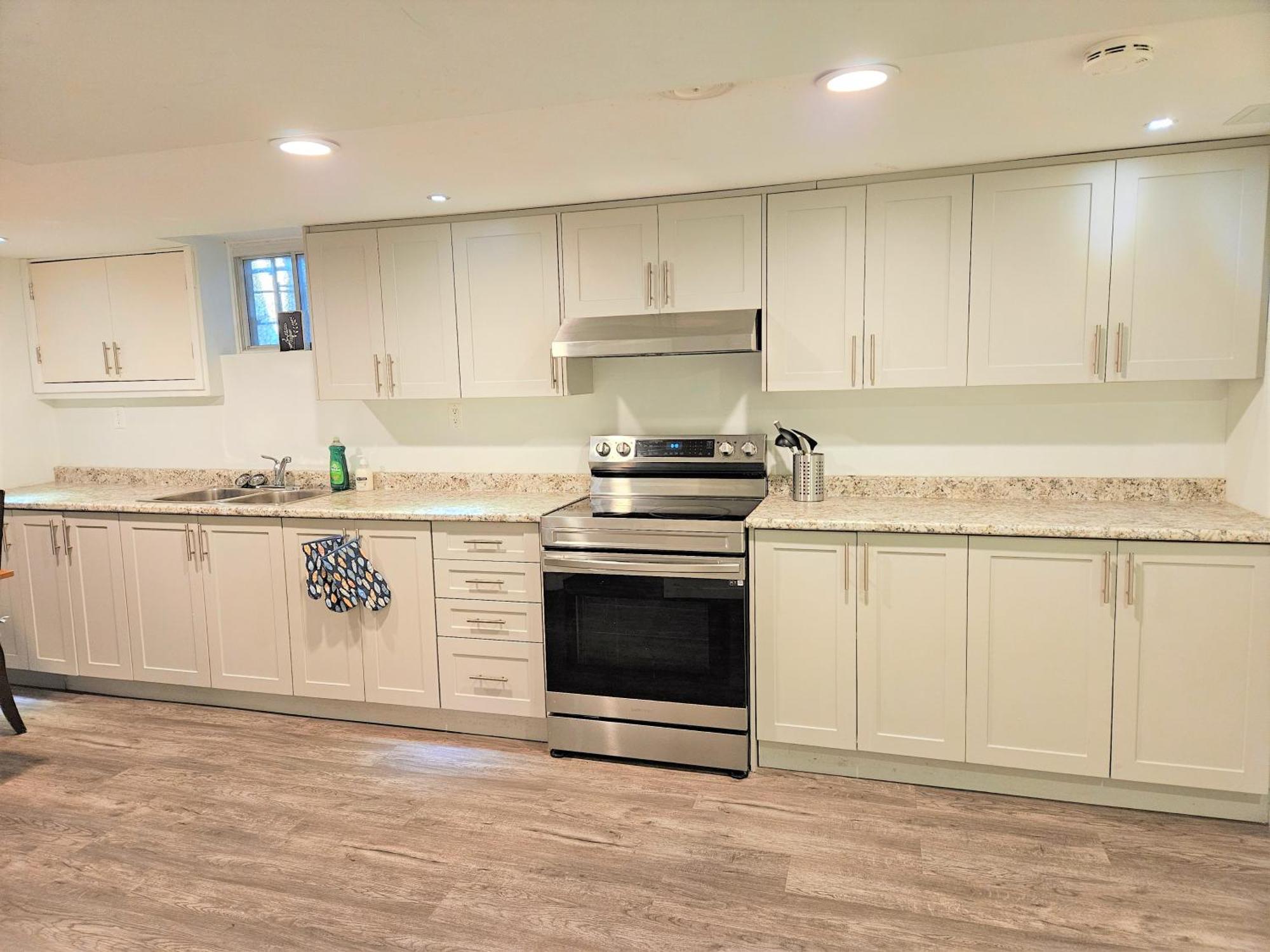 Charming Detached House Near The Airport Apartamento Mississauga Exterior foto